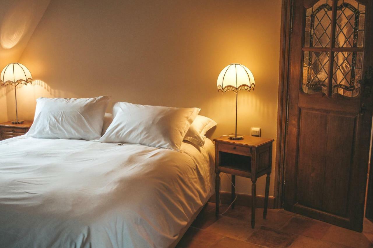 Bed and Breakfast "La Girelle, Bord De Mer" Онфлёр Экстерьер фото