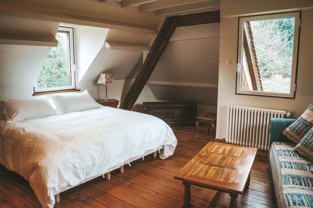 Bed and Breakfast "La Girelle, Bord De Mer" Онфлёр Экстерьер фото