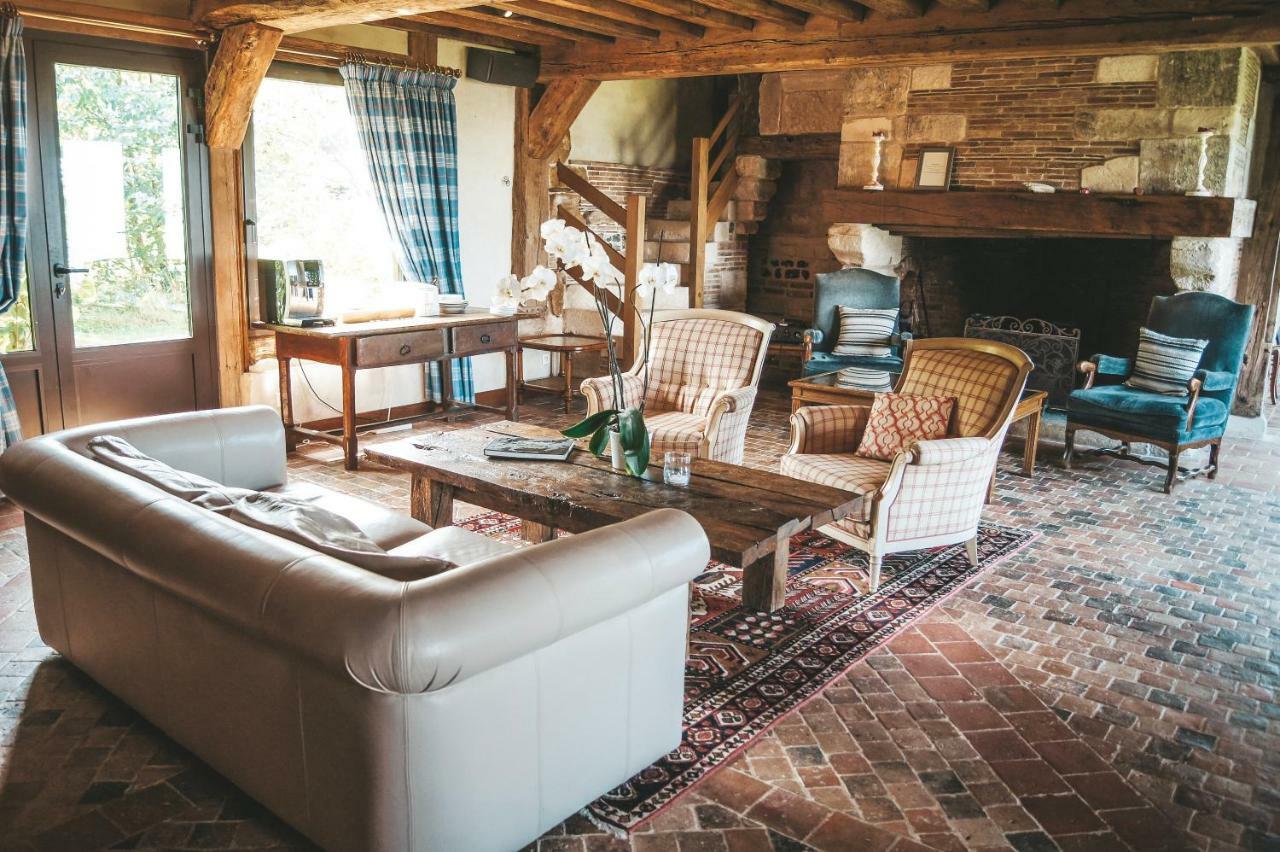Bed and Breakfast "La Girelle, Bord De Mer" Онфлёр Экстерьер фото